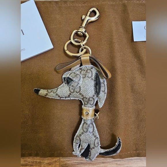 GUCCI KEY RING GUCCIOLI GREYHOUND DOROTHY - Picture 3 of 11